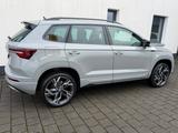 Skoda Karoq 1.5l TSI DSG Sportline  AHK,19",Pano,5/100 - Skoda Karoq: Ambiente-Beleuchtung