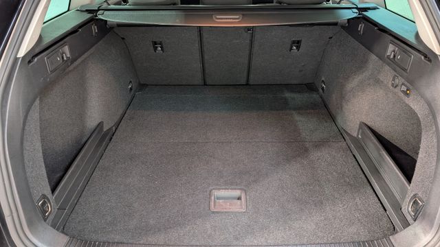 Volkswagen Passat 2.0 TDI Business ACC+LED+CARPLAY+AHK