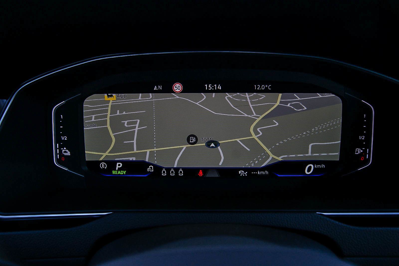 Fahrzeugabbildung Volkswagen Passat Variant HYBRID GTE iQ HEAD-UP ACC WINTER