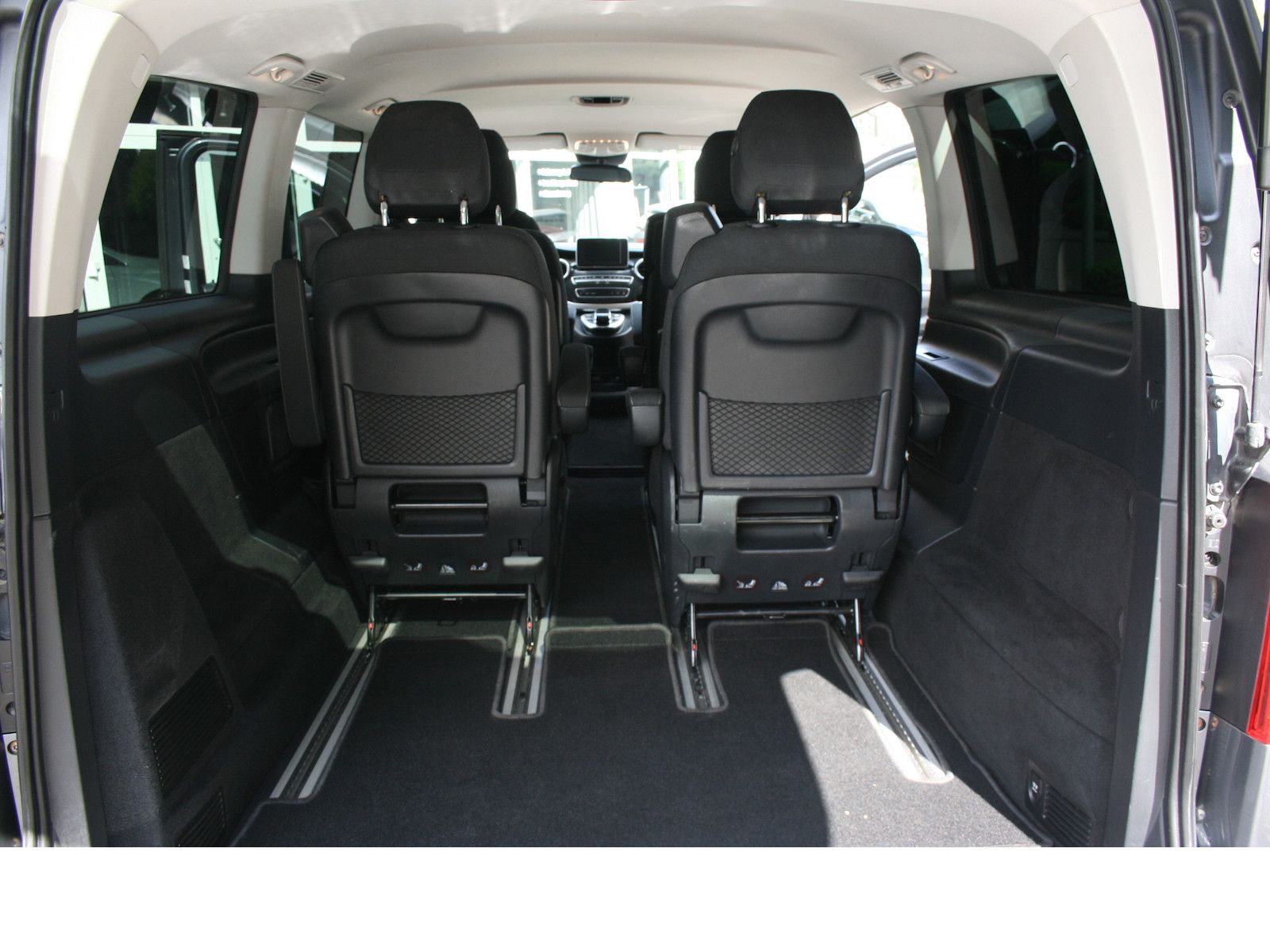 Fahrzeugabbildung Mercedes-Benz V 250 d Lang*2.5 T. Anhängelast*Trittbretter*AHK