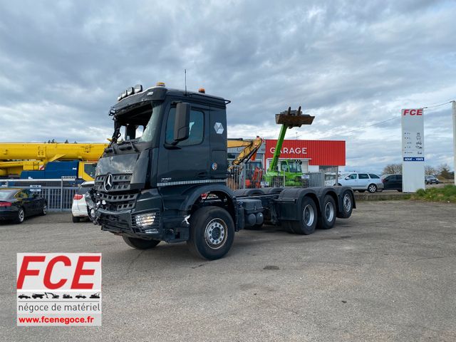 Mercedes-Benz AROCS 3751 8x4 / 1er Main endommagé