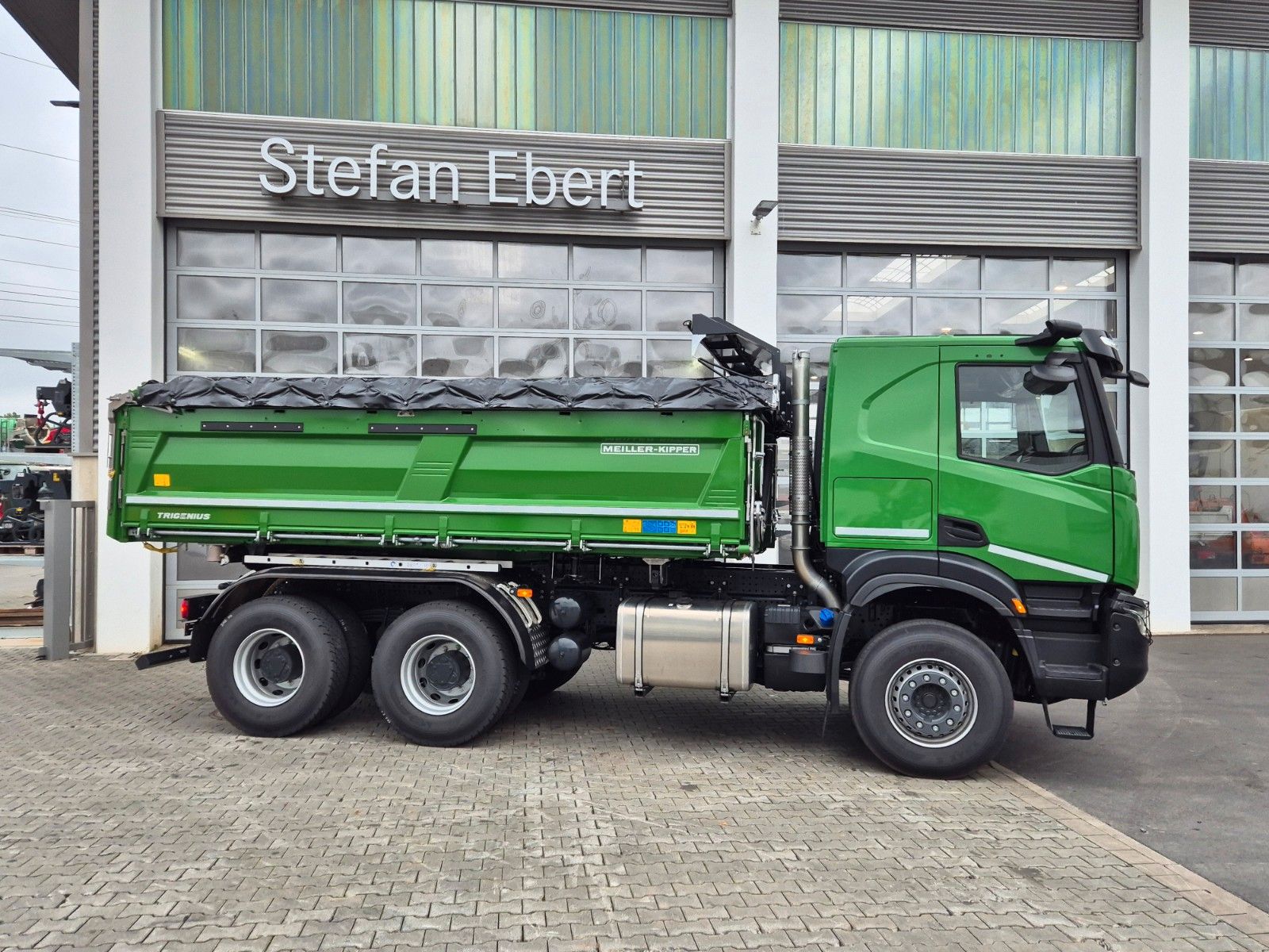 Fahrzeugabbildung Iveco AT300X54Z HR OFF Bordmatik AHK Intarder