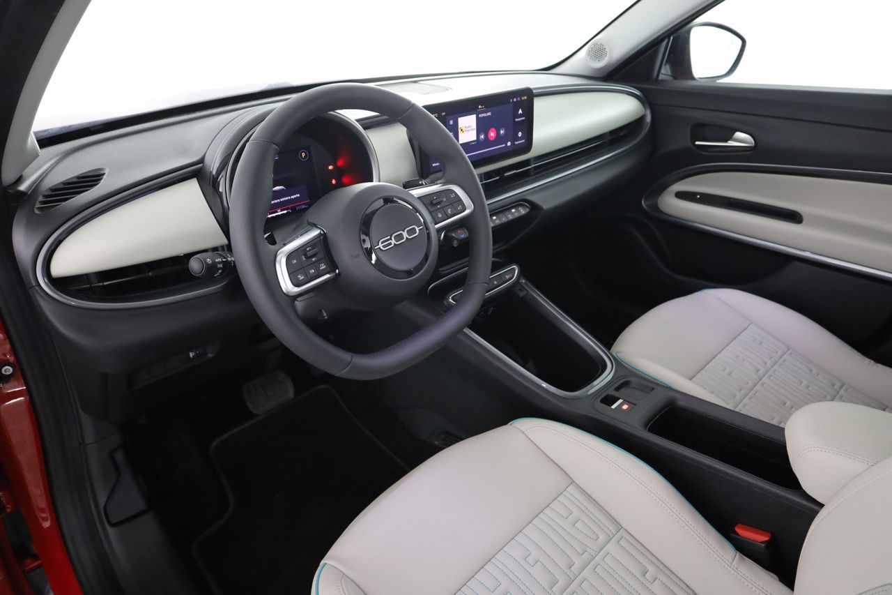 Fiat FIAT 600 (2023-->) 600 Hybrid 100 CV DCT MHEV La