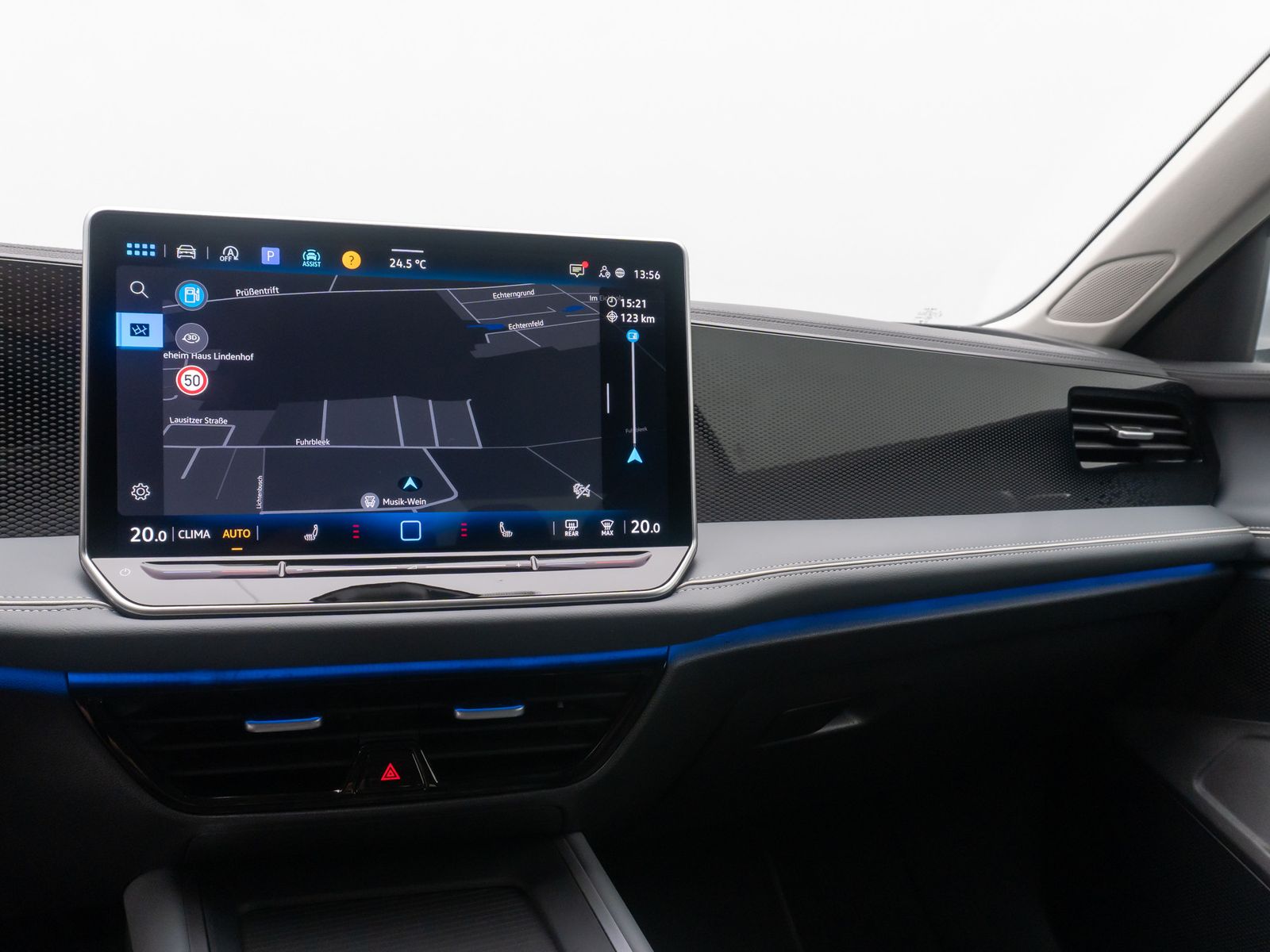 Fahrzeugabbildung Volkswagen Passat 1.5 eHybrid Business 360° AHK ACC Massage