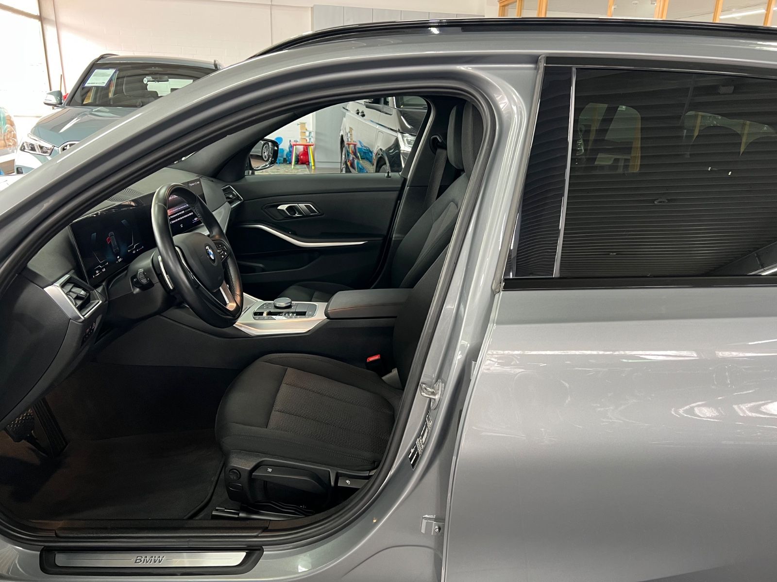 BMW 318 d Touring Driving Assistant+Parkassistent foto 21