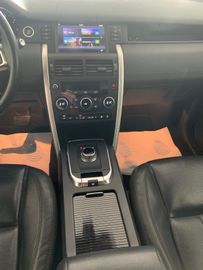 Land-Rover Discovery Sport - 10