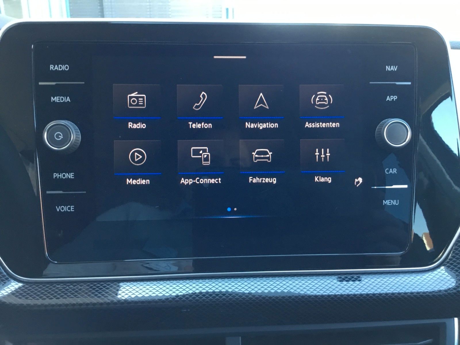Fahrzeugabbildung Volkswagen T-Cross 1.0 TSI DSG GOAL+AHK+ACC+AppConnect+LED