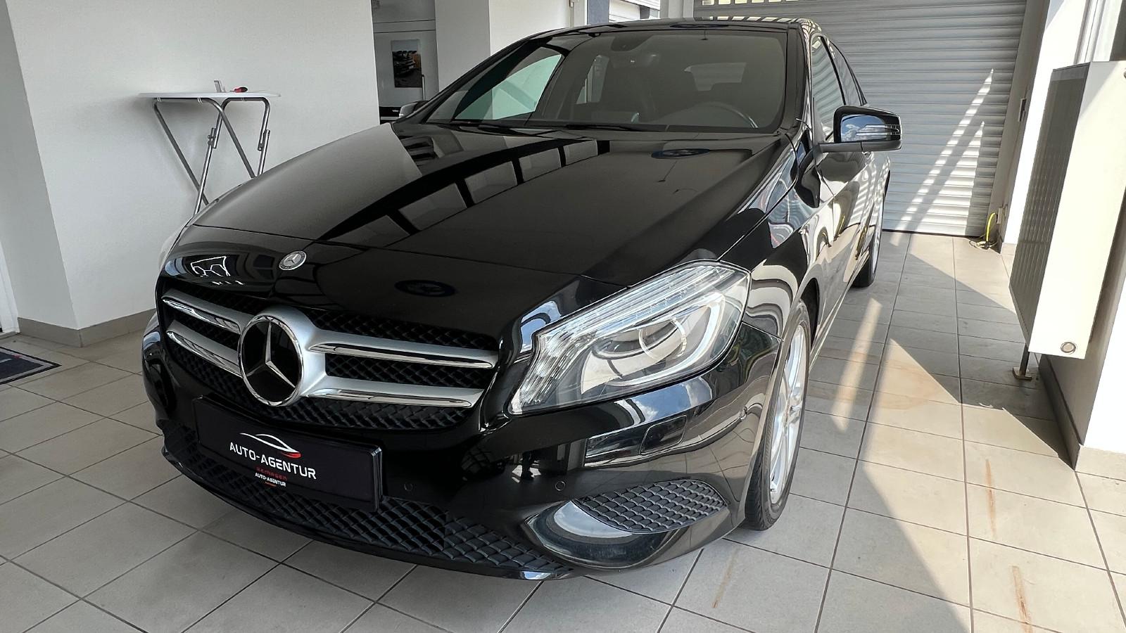 Mercedes-Benz A 200 *Sportsitze *Rückfahrkamera*XENON*NAVI*