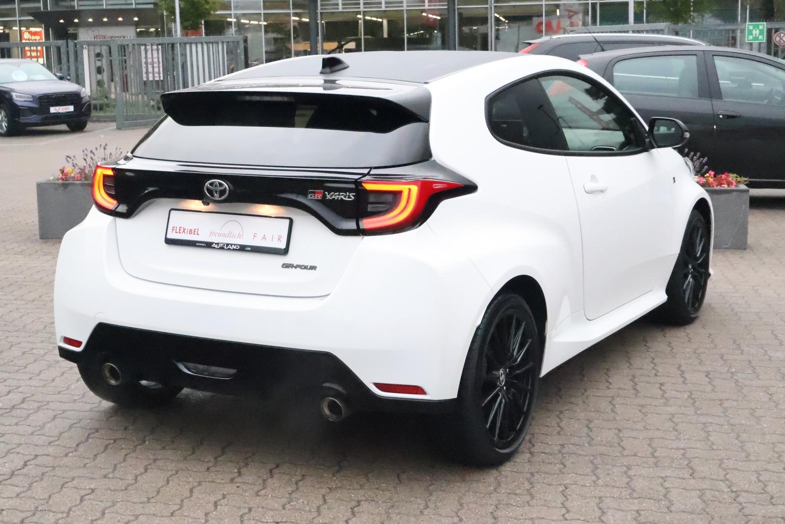 Toyota Yaris 1.6 GR 4WD LED ACC Android Apple DAB, миниатюра 6