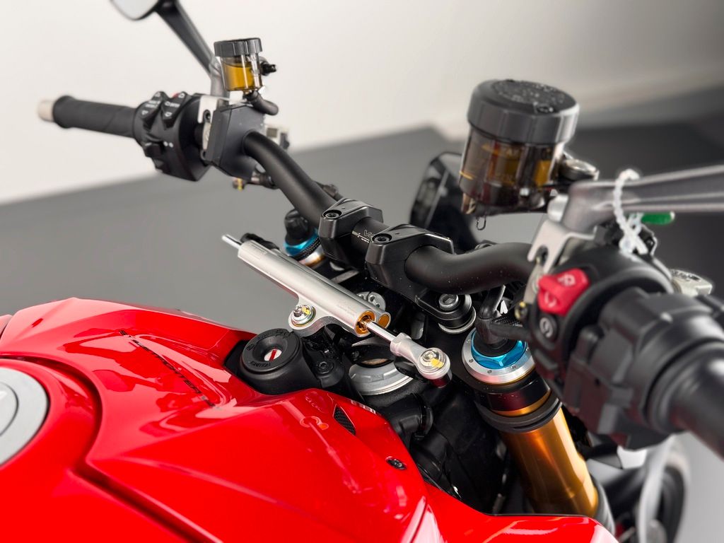 Fahrzeugabbildung Ducati STREETFIGHTER V4 S *1. HAND *TOP-ZUSTAND