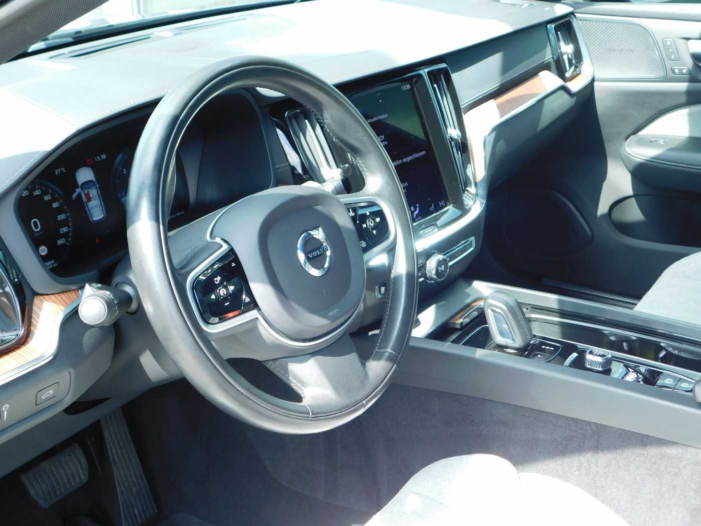 Fahrzeugabbildung Volvo V60 Cross Country B4 D AWD Geartronic Pro