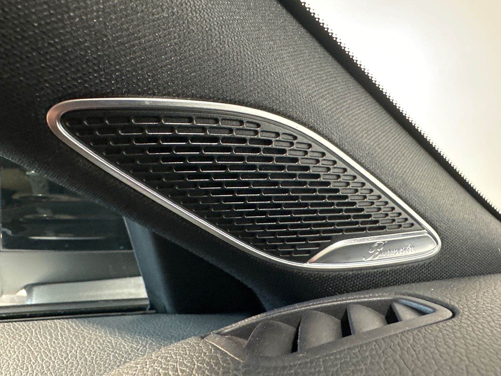 Fahrzeugabbildung Mercedes-Benz CLA 220 Shooting Brake d AMG Line Night-Paket