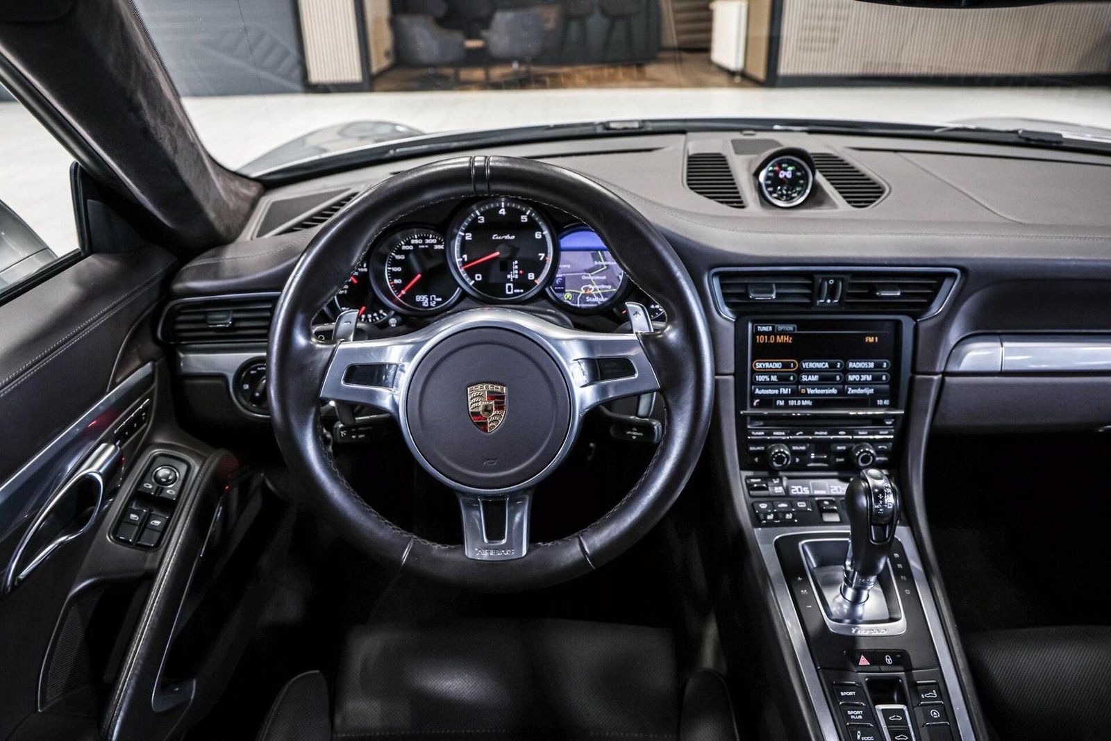 Porsche 991 3.8 Turbo Approved t/m 05-06-2027 foto 32
