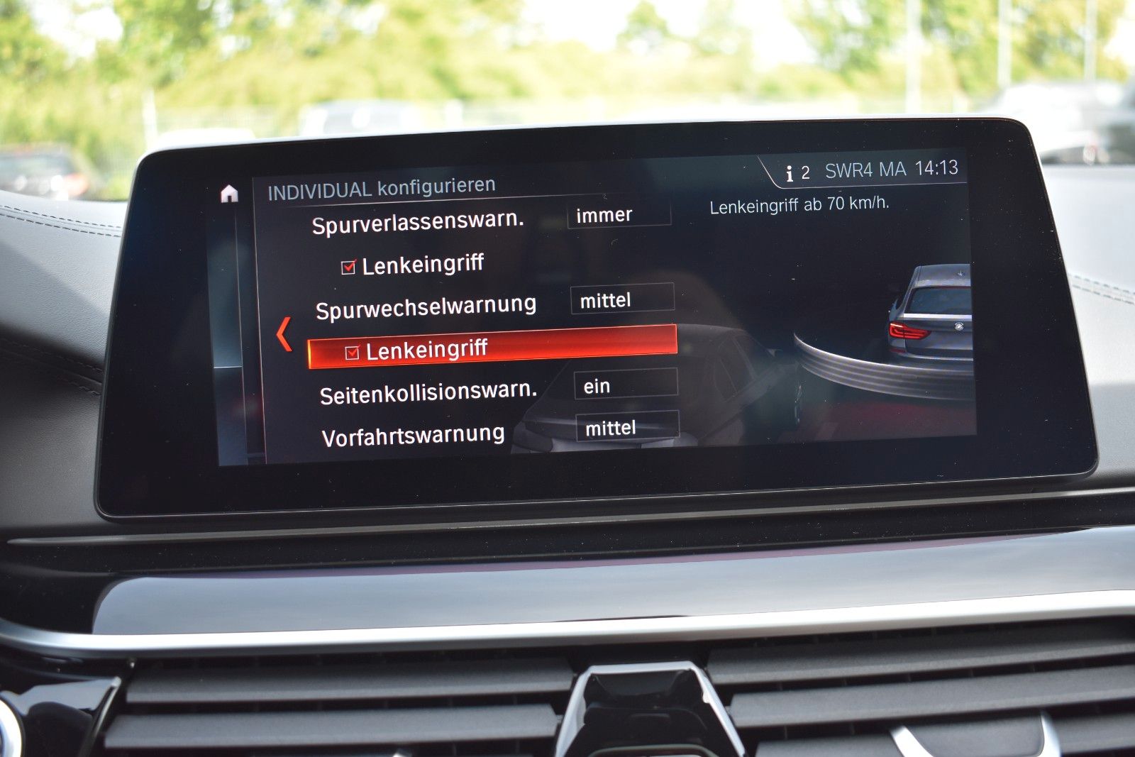 Fahrzeugabbildung BMW 530d Touring xDrive M Sport HUD AHK H&K Panorama