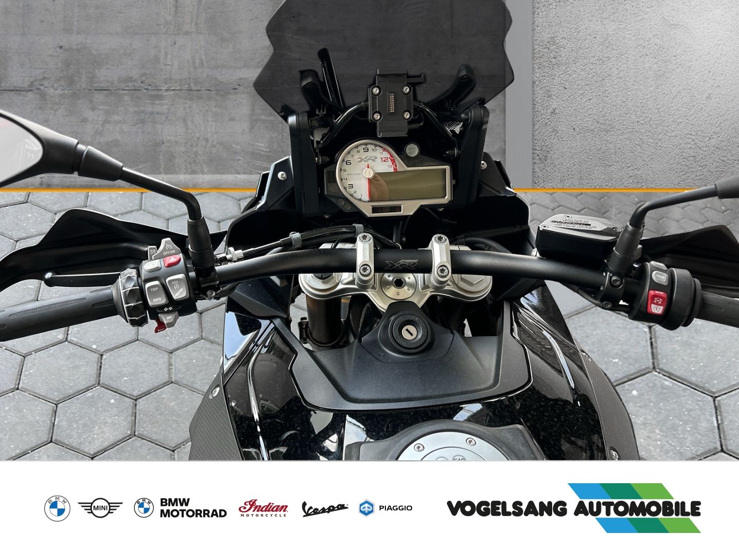 Fahrzeugabbildung BMW S 1000 XR Dynamik-Paket, Touring-Paket, Touring-