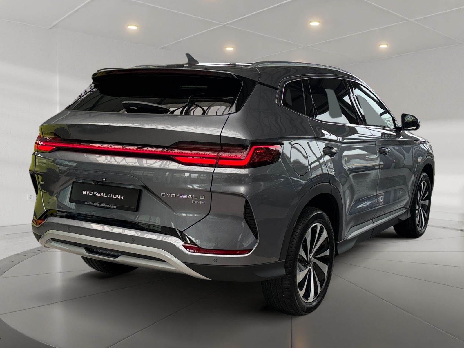 BYD SEAL U