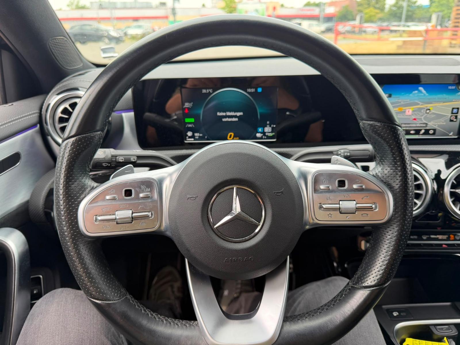 Mercedes-Benz A 250e AMG-Line Hybrid Automat Navi LED