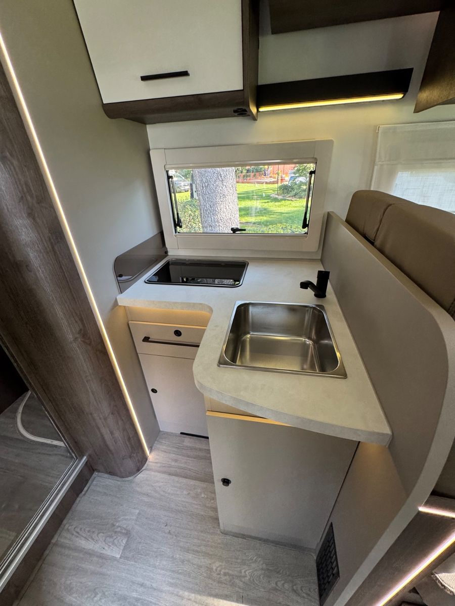 Fahrzeugabbildung Benimar Tessoro 463, Modell 2026