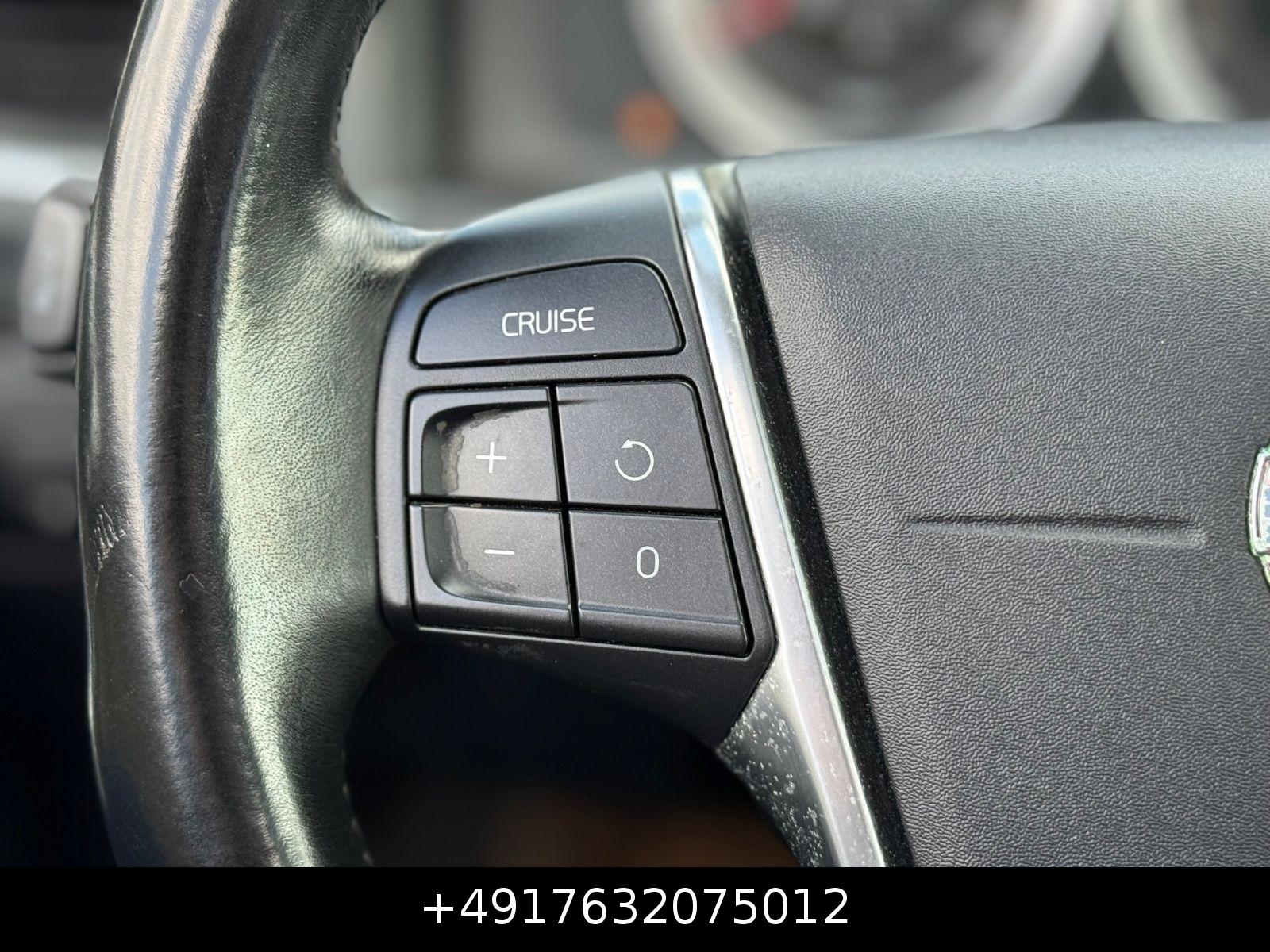 Volvo S60 T5 2.5 Turbo 254 ch BVA – Summum – Cuir – Toit ouvrant – 86 771 km