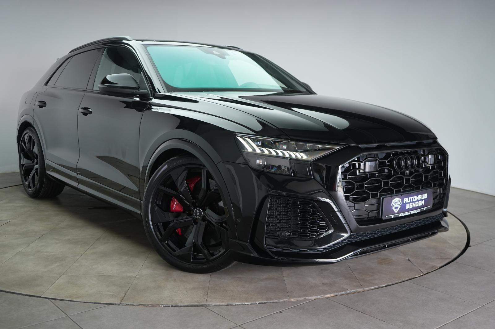 Audi RSQ8