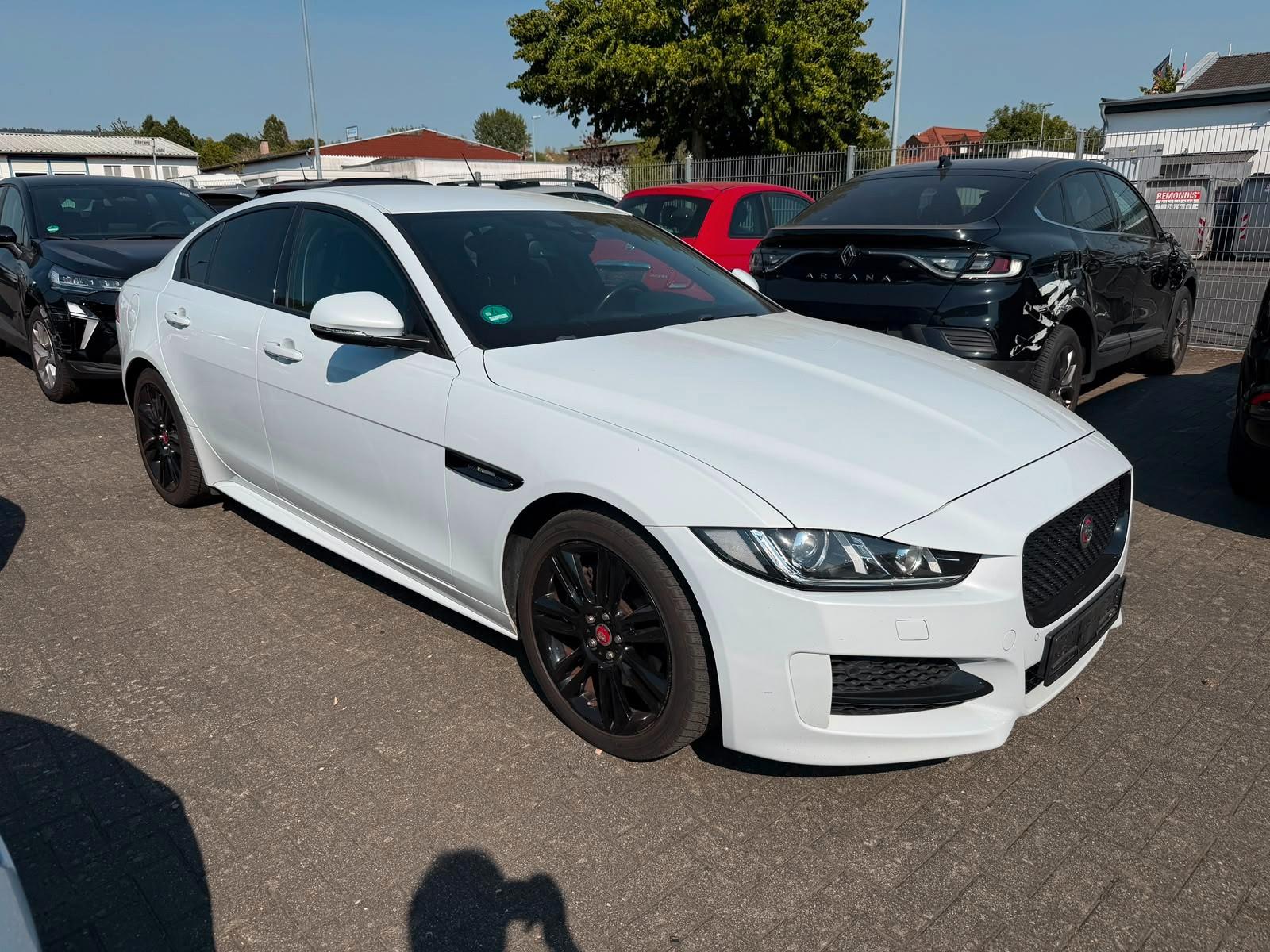 Jaguar XE D200 R Line