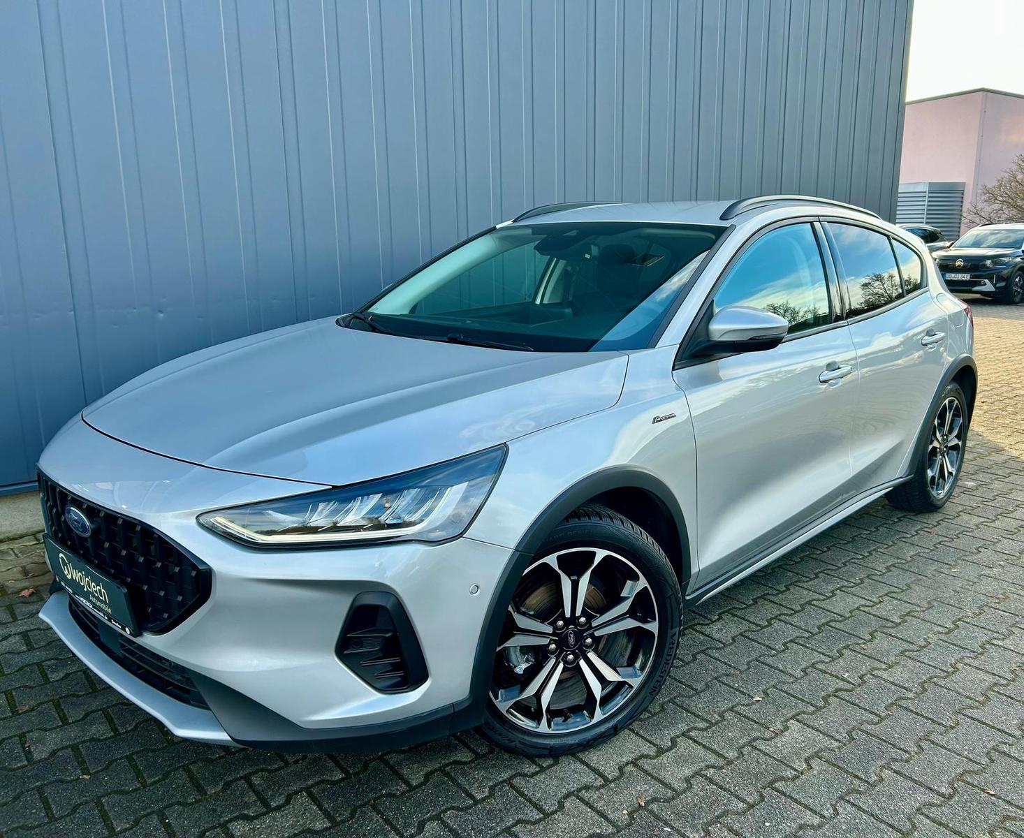 Ford Focus 1.0 EcoBoost Active *NAVI*LED*ACC*CAM*KEY*