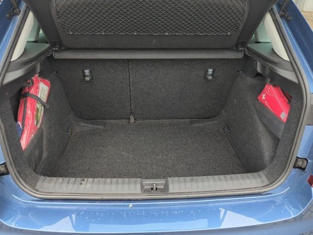 Fahrzeugabbildung SKODA Kamiq 1.0 TSI DSG Clever 1.HAND PDC MFL SHZ
