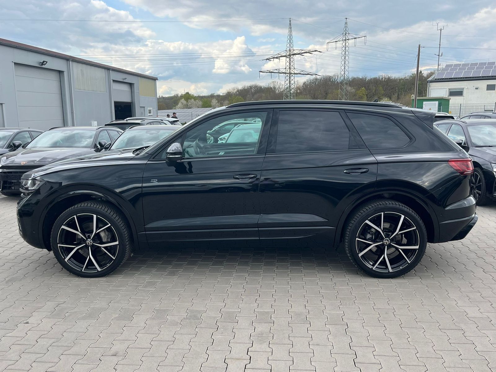 Imagen del vehículo: Volkswagen Touareg 3.0 TDI 4M R-Line VOLL Black 22" UPE 114T