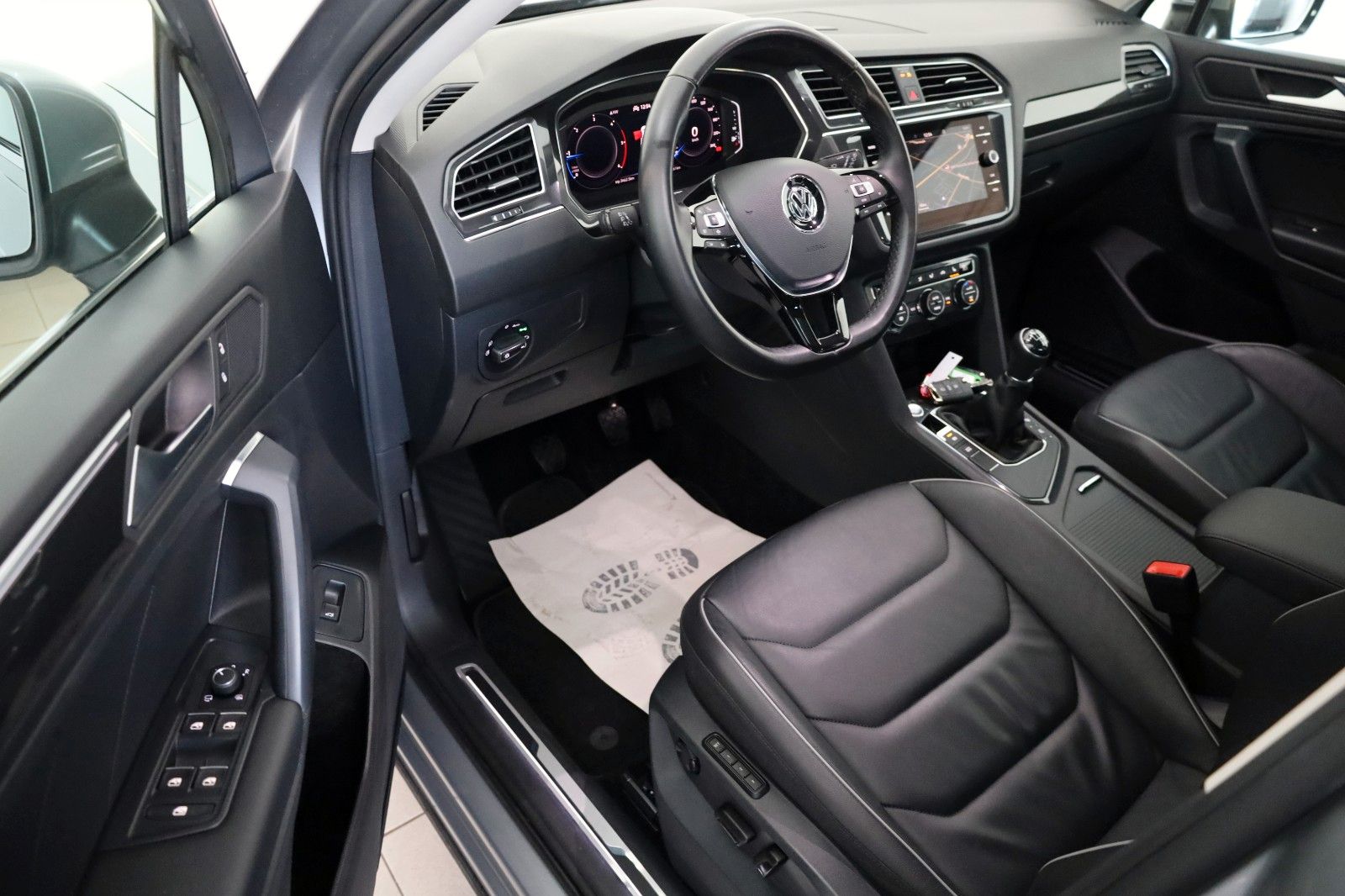 Fahrzeugabbildung Volkswagen Tiguan Allspace Highline,Navi,ACC,Panorama,AHK