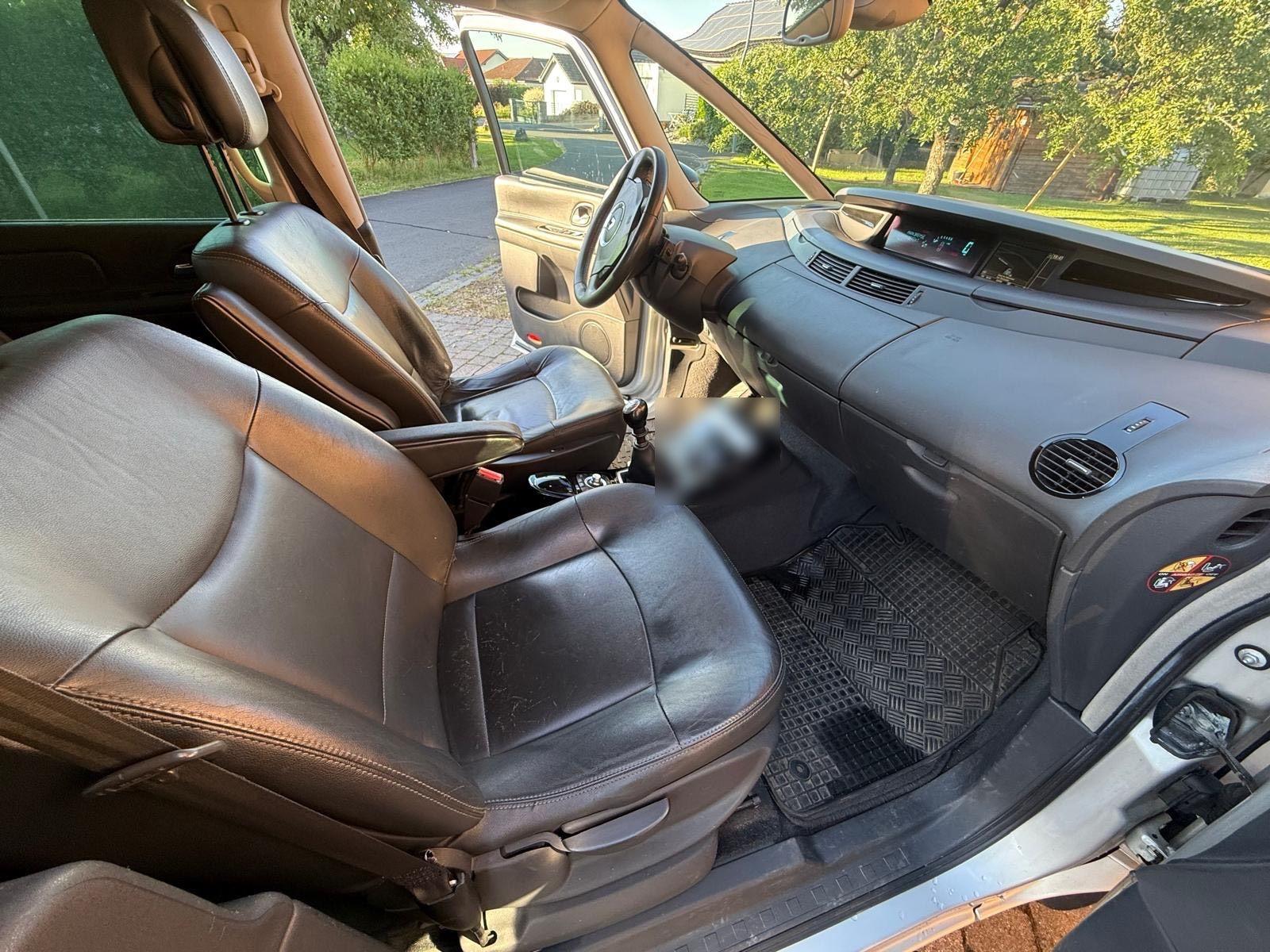 Renault Espace 2011 — photo 6