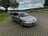 Toyota TOYOTA AVENSIS - Kombi - 2. Hand - gebrauchte Toyota Avensis aus dem Jahr 2006