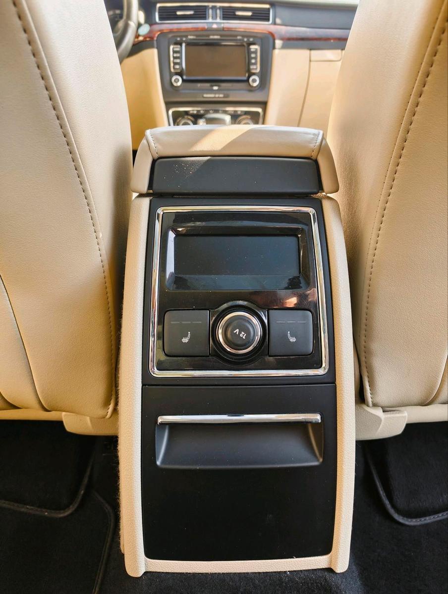 Skoda Superb 2011 — photo 5