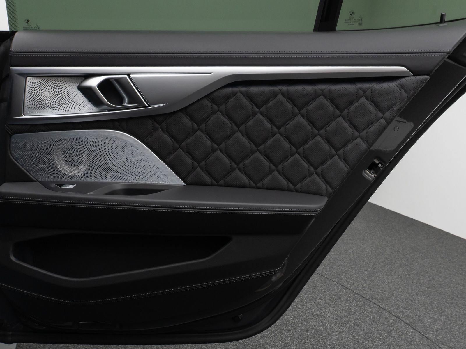 Fahrzeugabbildung BMW M8 Competition xD Gran Coupé SoftCL 360°TV Laser