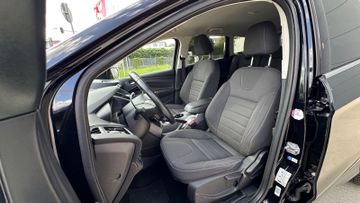 Ford Kuga - 12