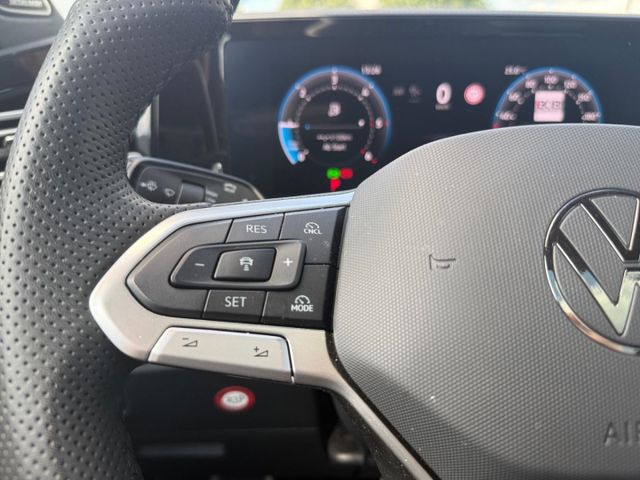 Tiguan R-Line 2.0 TDI 4Motion StandHZG El. Panod