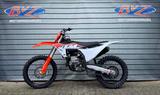 KTM 450 SX-F  - KTM 450 SX F