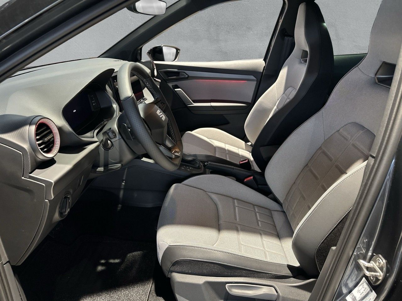 Fahrzeugabbildung SEAT Arona FR 1.0 TSI 116 PS 7-Gang-DSG - mit KI generiert/bearbeitet
