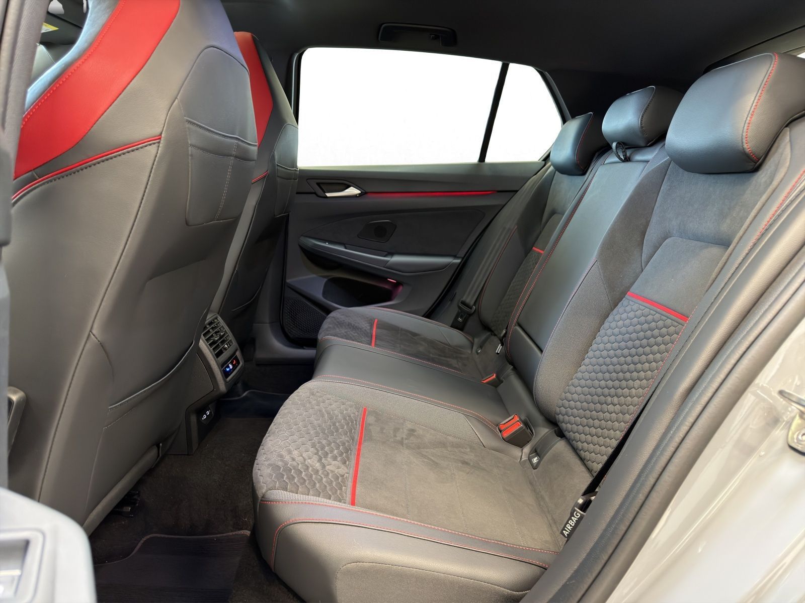 Volkswagen Golf - Bild 17