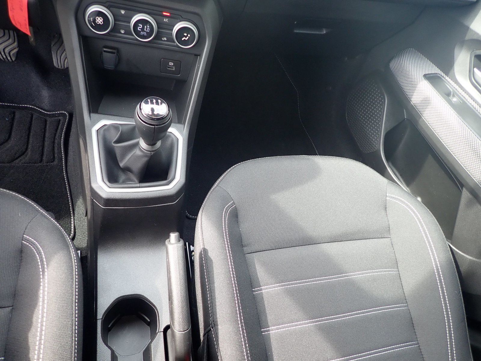 Fahrzeugabbildung Dacia Sandero Expression TCe 90