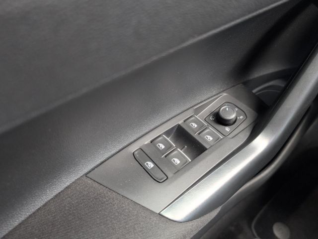 Polo MOVE 1.0 TSI Klima Navi Einparkhilfe