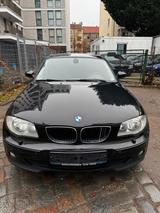 BMW 118 1 Limousine 118i Aut*Navi*Schiebedach