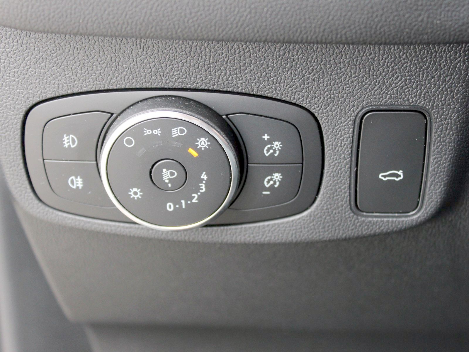 Fahrzeugabbildung Ford Focus ST-Line X 1,5 EcoBlue