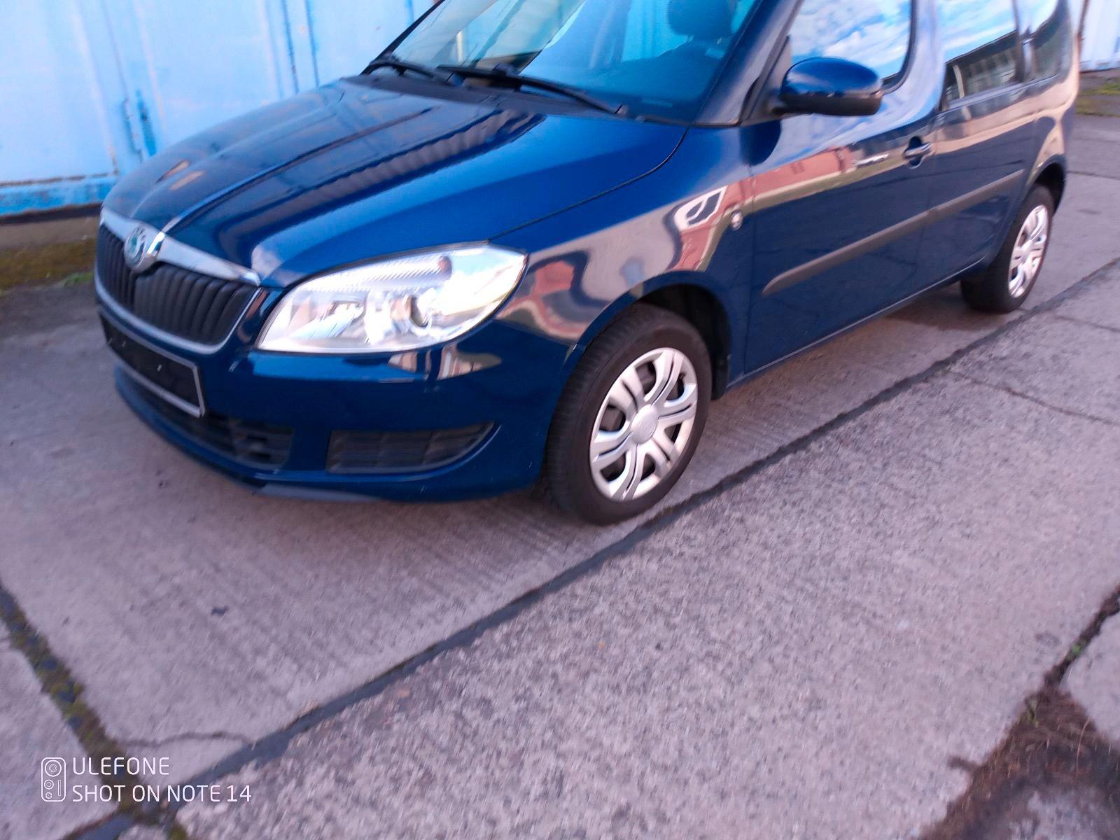 Skoda Roomster 2010 — rear view