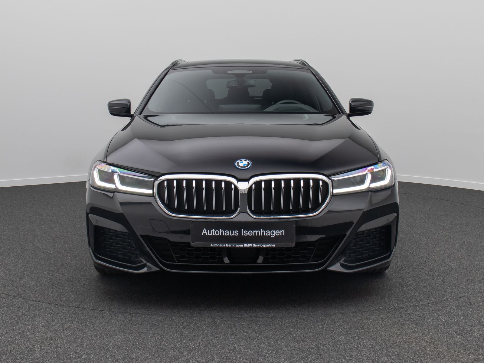 Fahrzeugabbildung BMW 530e xD M Sport DAB H/K HUD Panorama Laser AHK