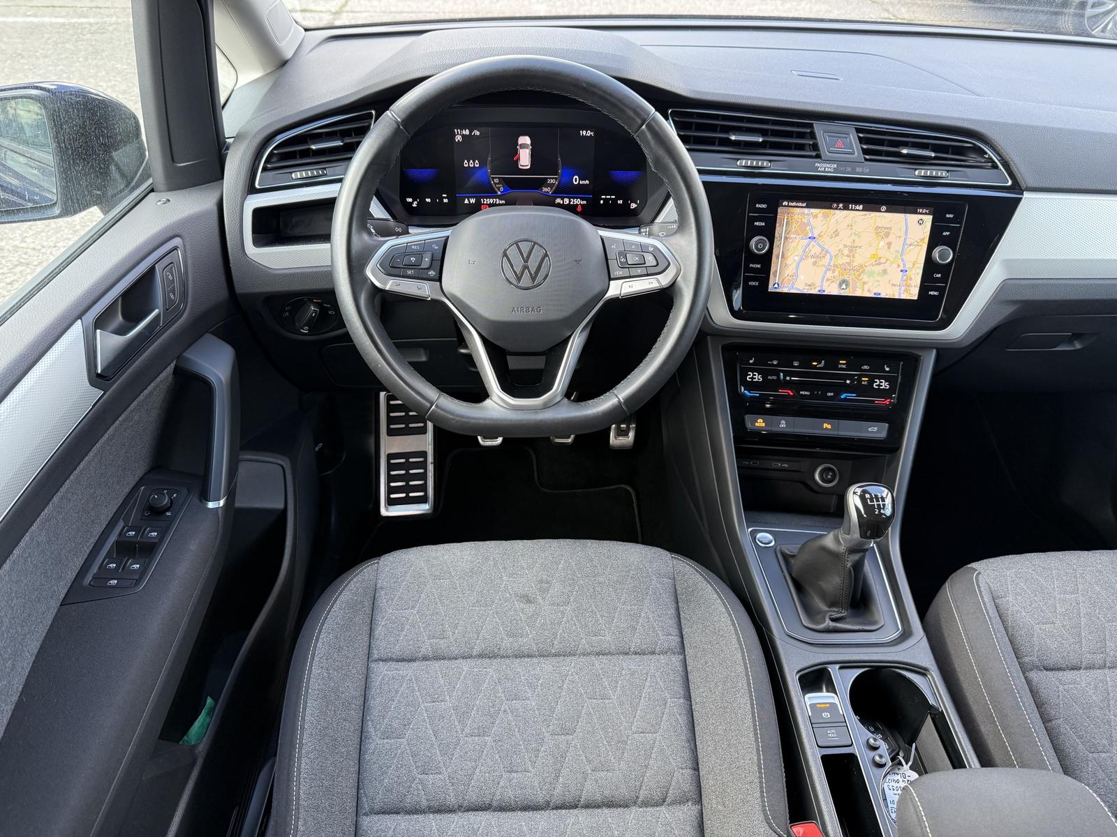 Volkswagen Touran 2.0 TDI SCR Move / Kamera / ACC / AHK, миниатюра 12