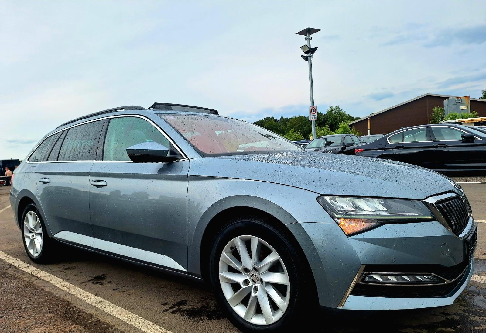 Skoda Superb Style iV*Nav*Pano*LED*Leder*SHZ*Cam-PDC*A