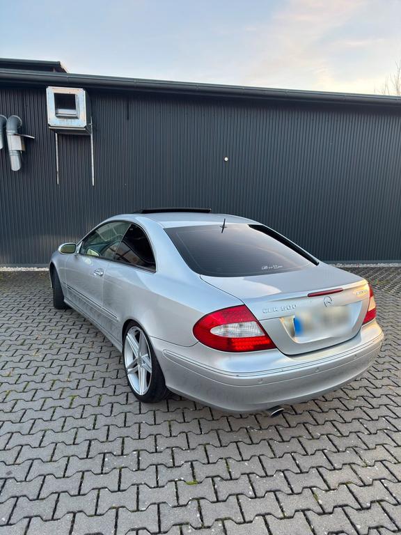 Mercedes-Benz CLK 320