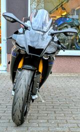 Yamaha R1 M  1. Hand, Traumzustand nur 3.236 km - YAMAHA R1M