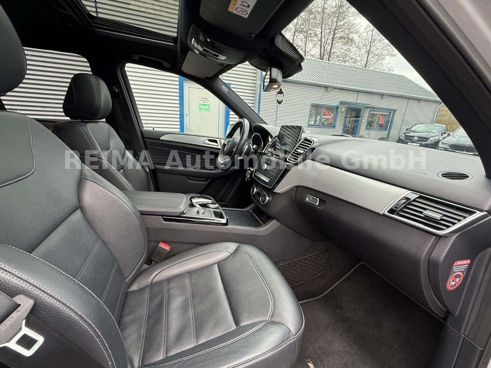 Fahrzeugabbildung Mercedes-Benz GLE 250 d AMG-Paket, LED, H&K, DAB, Leder