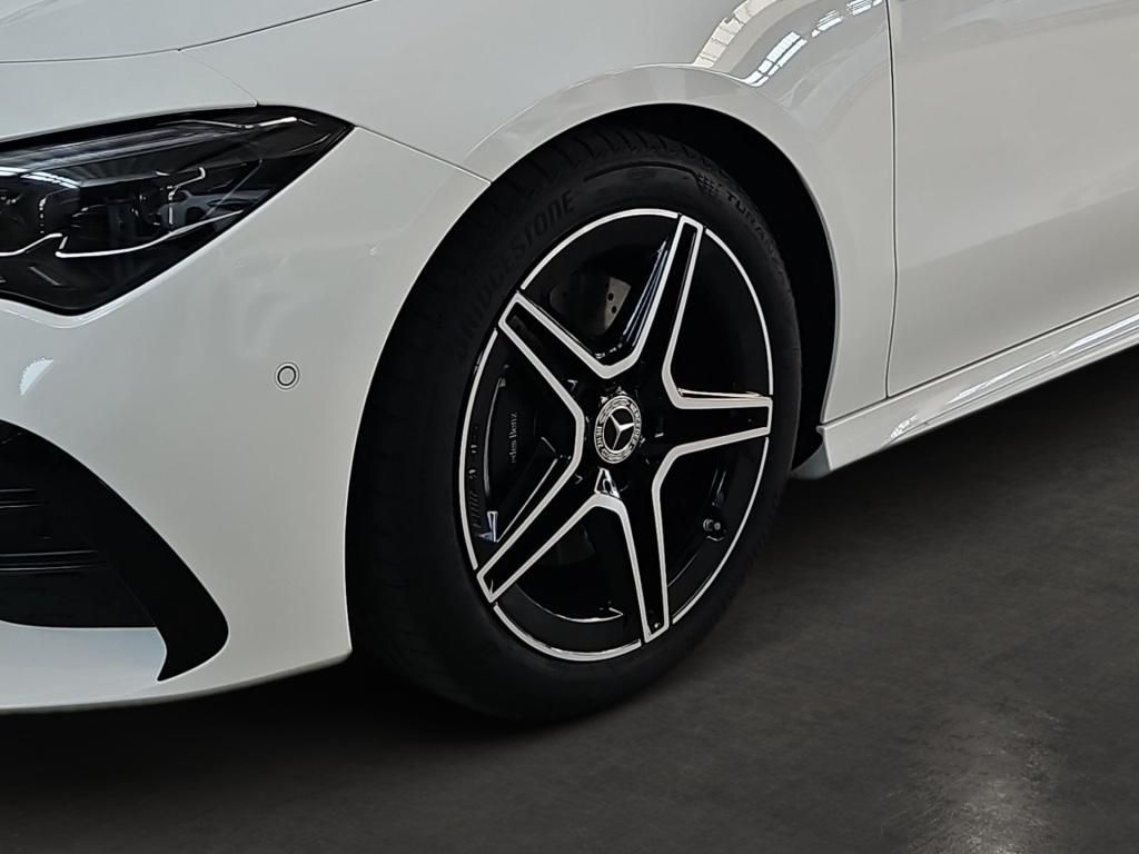 Fahrzeugabbildung Mercedes-Benz CLA 200 SB +AMG+AHK+STANDHEIZUNG+SOUND+DISTRONIC